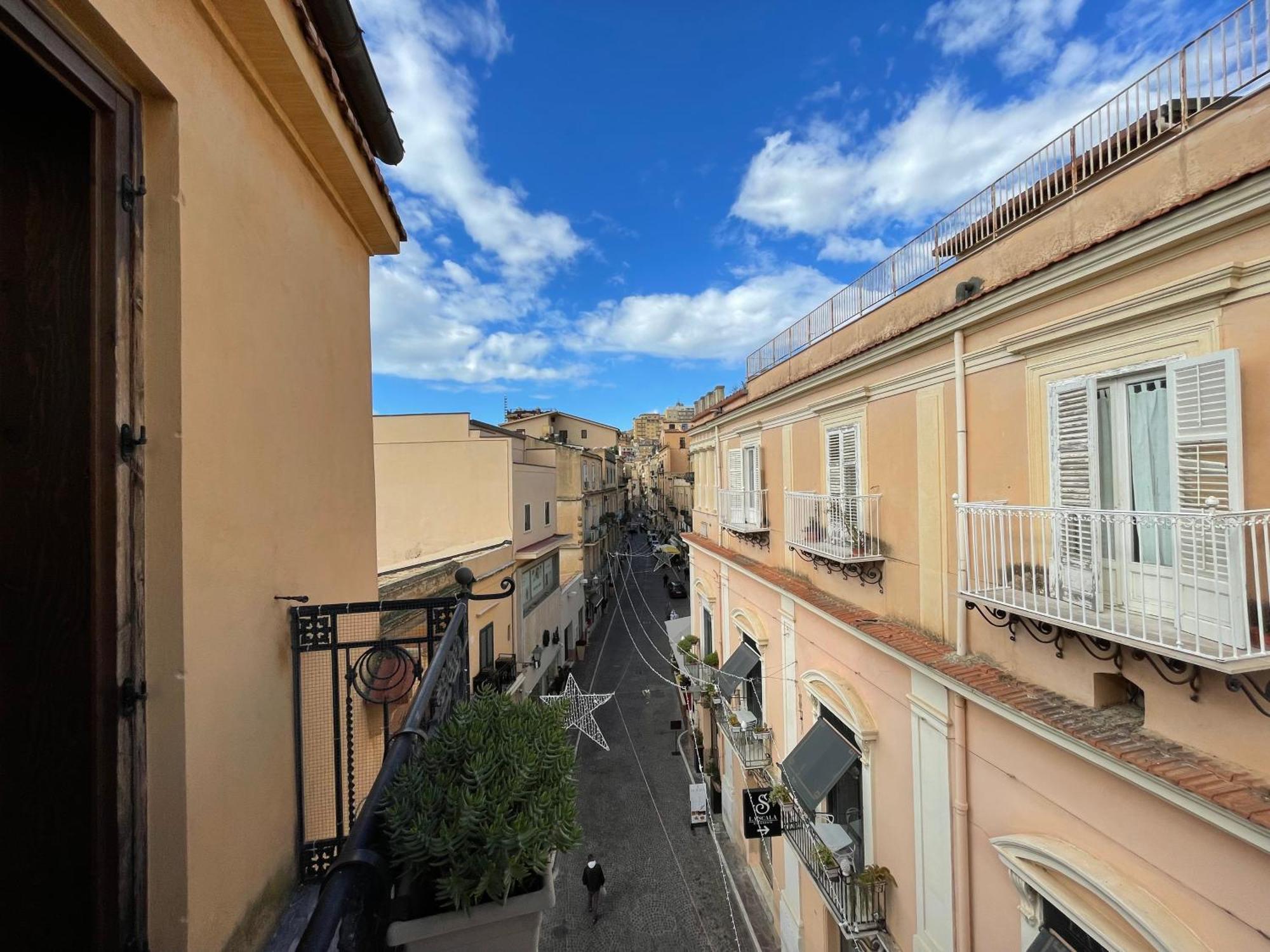 2 Apartments - Akragas Home 1 & 2 On Via Atenea City Center With View Agrigento Zewnętrze zdjęcie