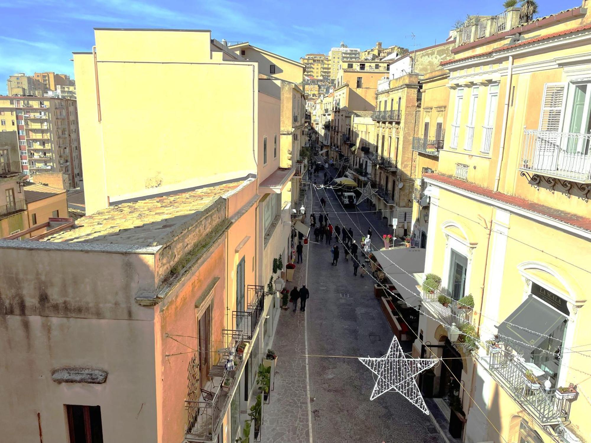 2 Apartments - Akragas Home 1 & 2 On Via Atenea City Center With View Agrigento Zewnętrze zdjęcie